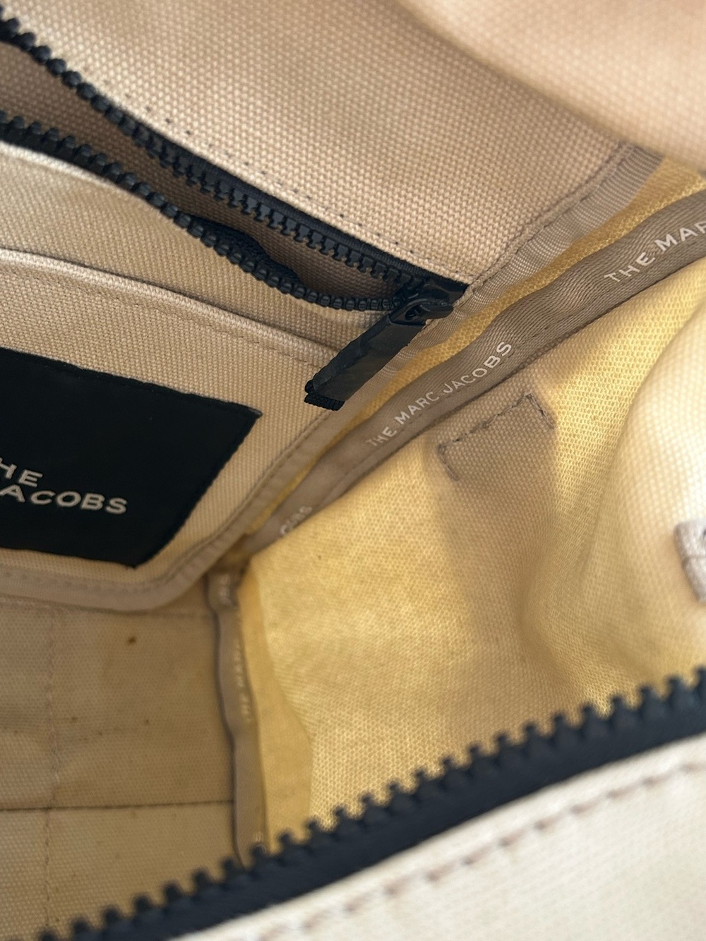 Marc Jacobs Cream/White Canvas The Tote Bag With Black Strap - Picture 11 of 11